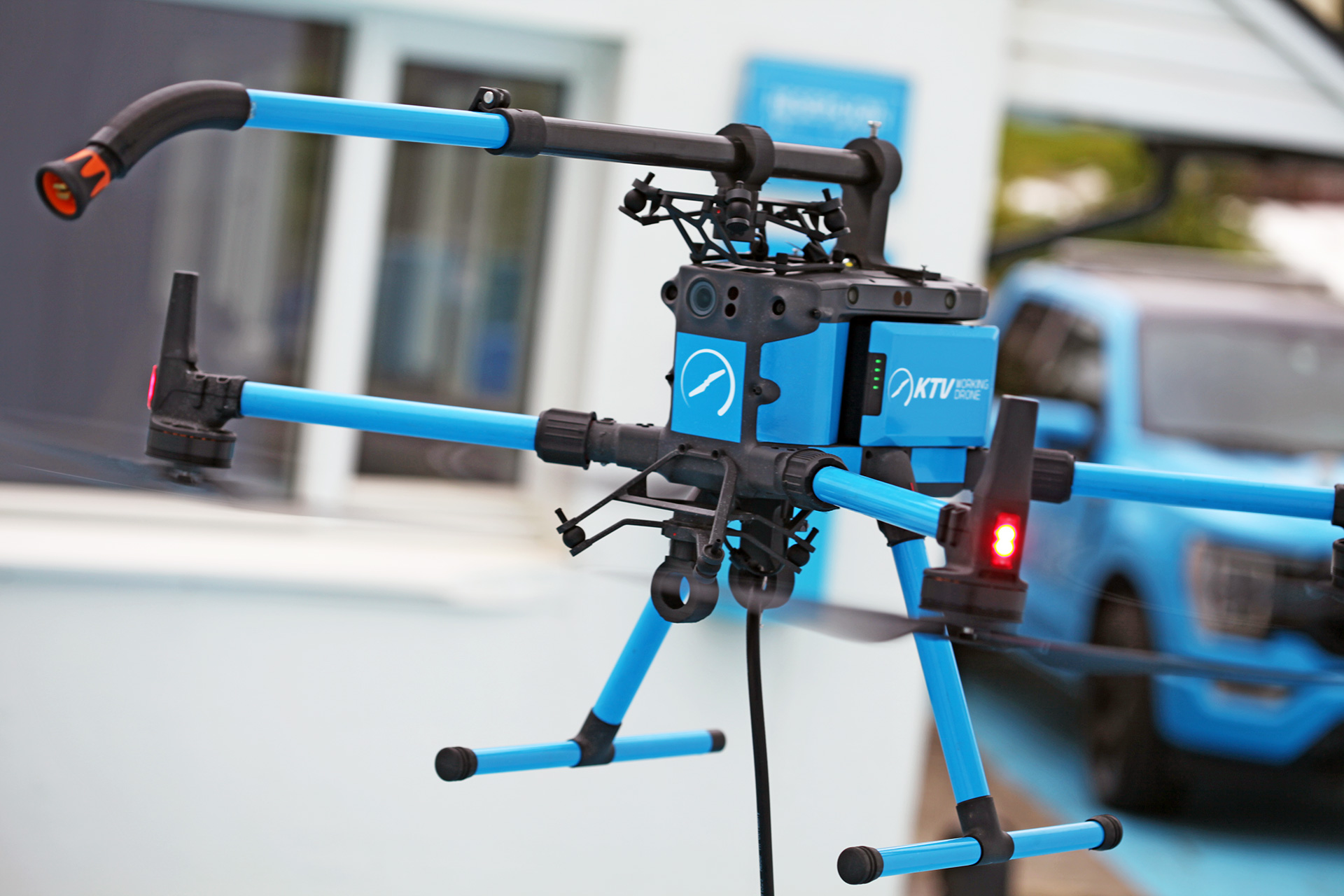Facadecleaning KTV Working Drone