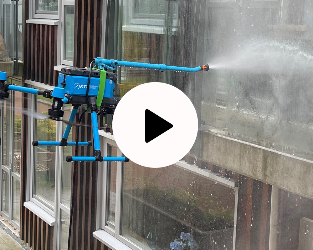 Window cleaning KTV Working Drone